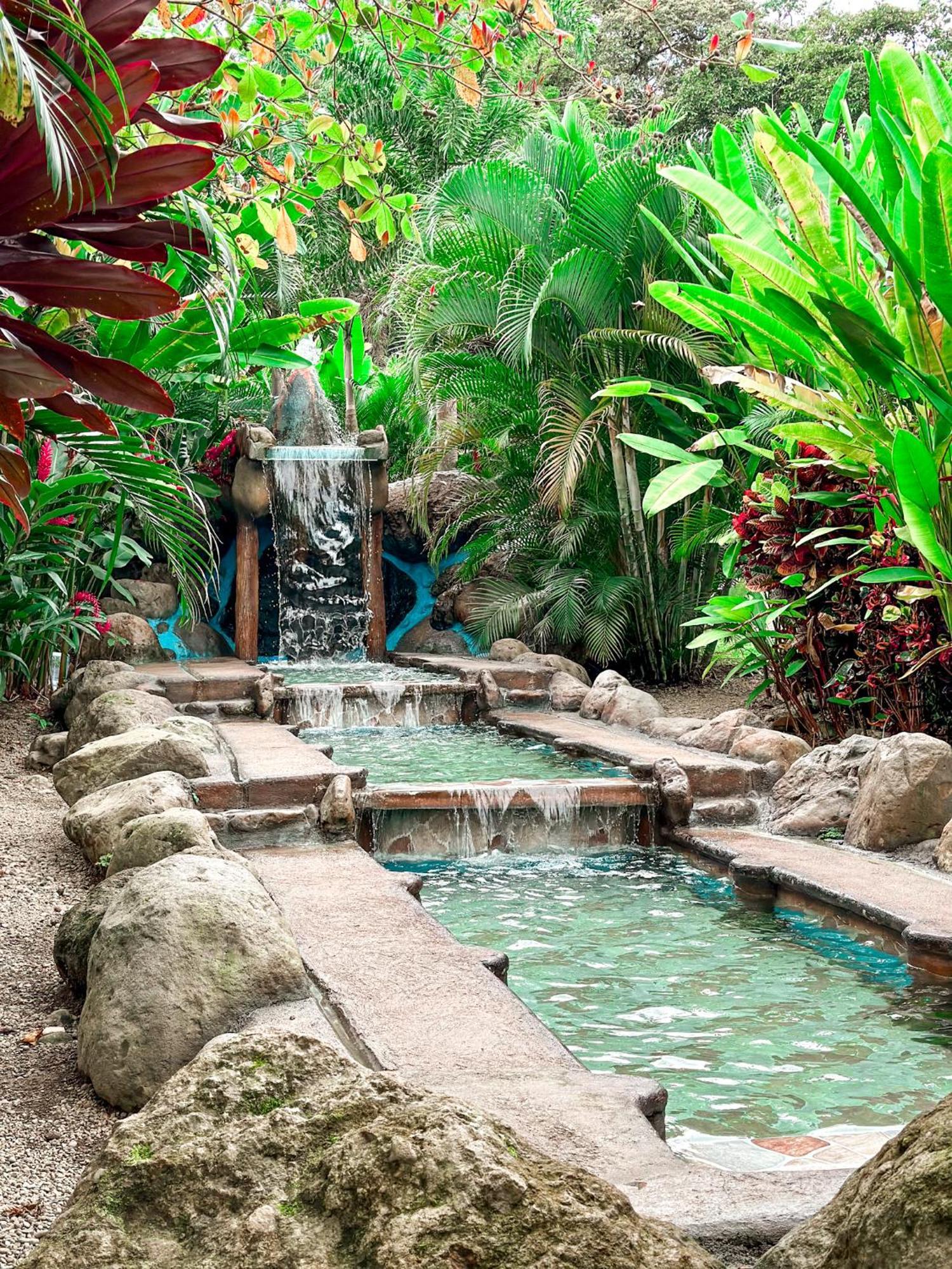 Cabanas Rio Escondido En La Fortuna Екстериор снимка